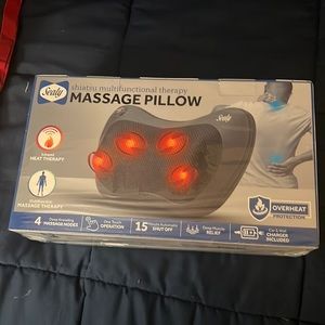 Massage pillow